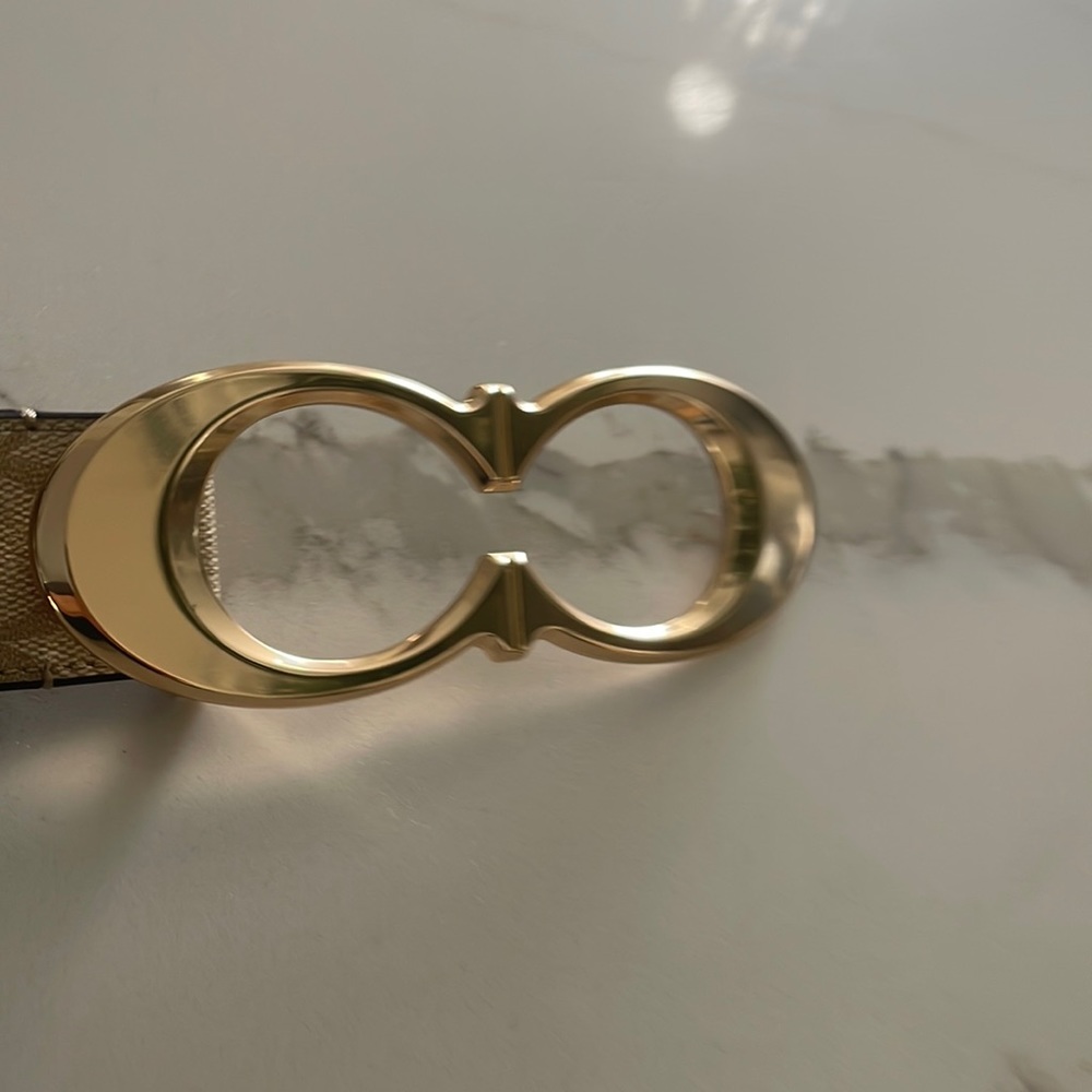 Coach belt size S , new without the tags